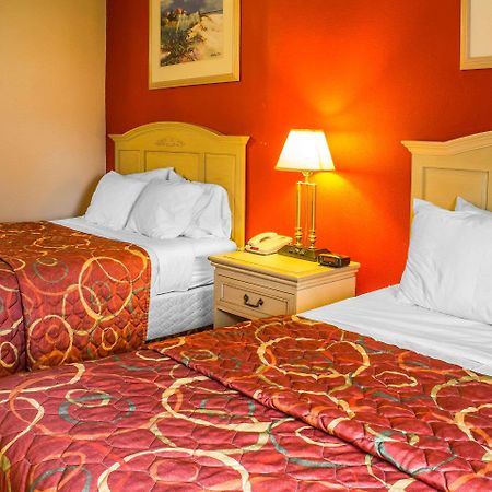 Econo Lodge Inn & Suites Walnut Esterno foto