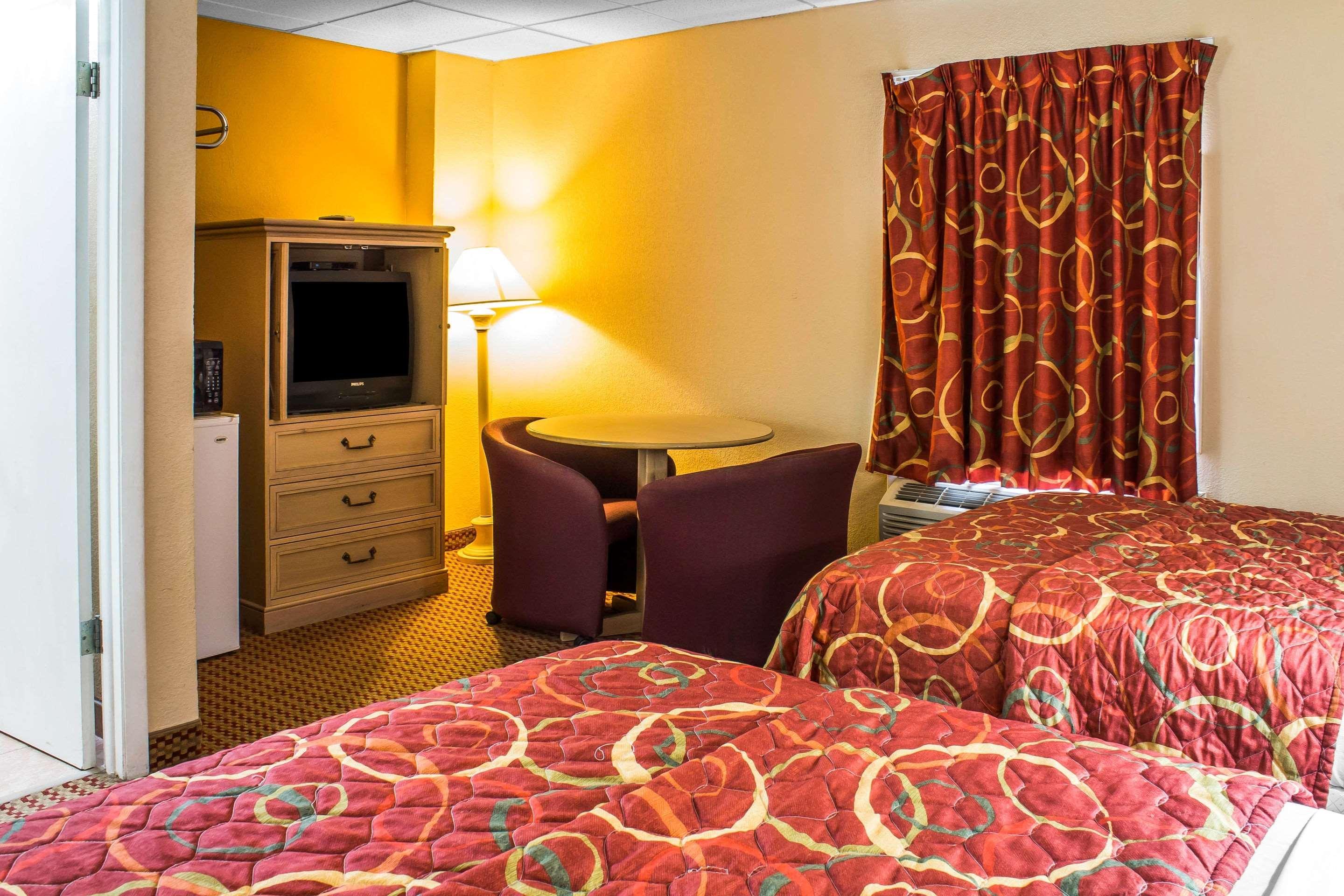 Econo Lodge Inn & Suites Walnut Esterno foto