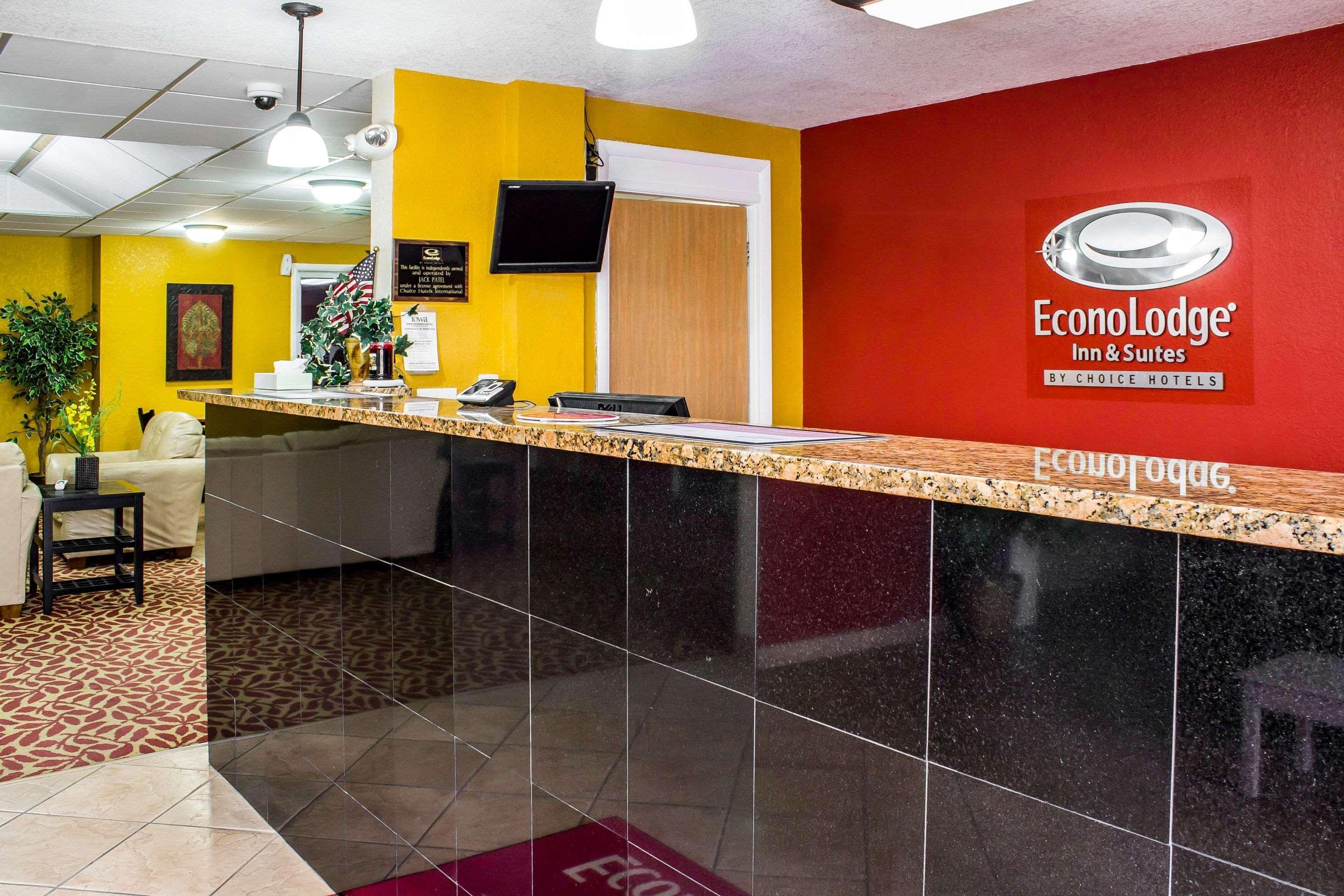 Econo Lodge Inn & Suites Walnut Esterno foto
