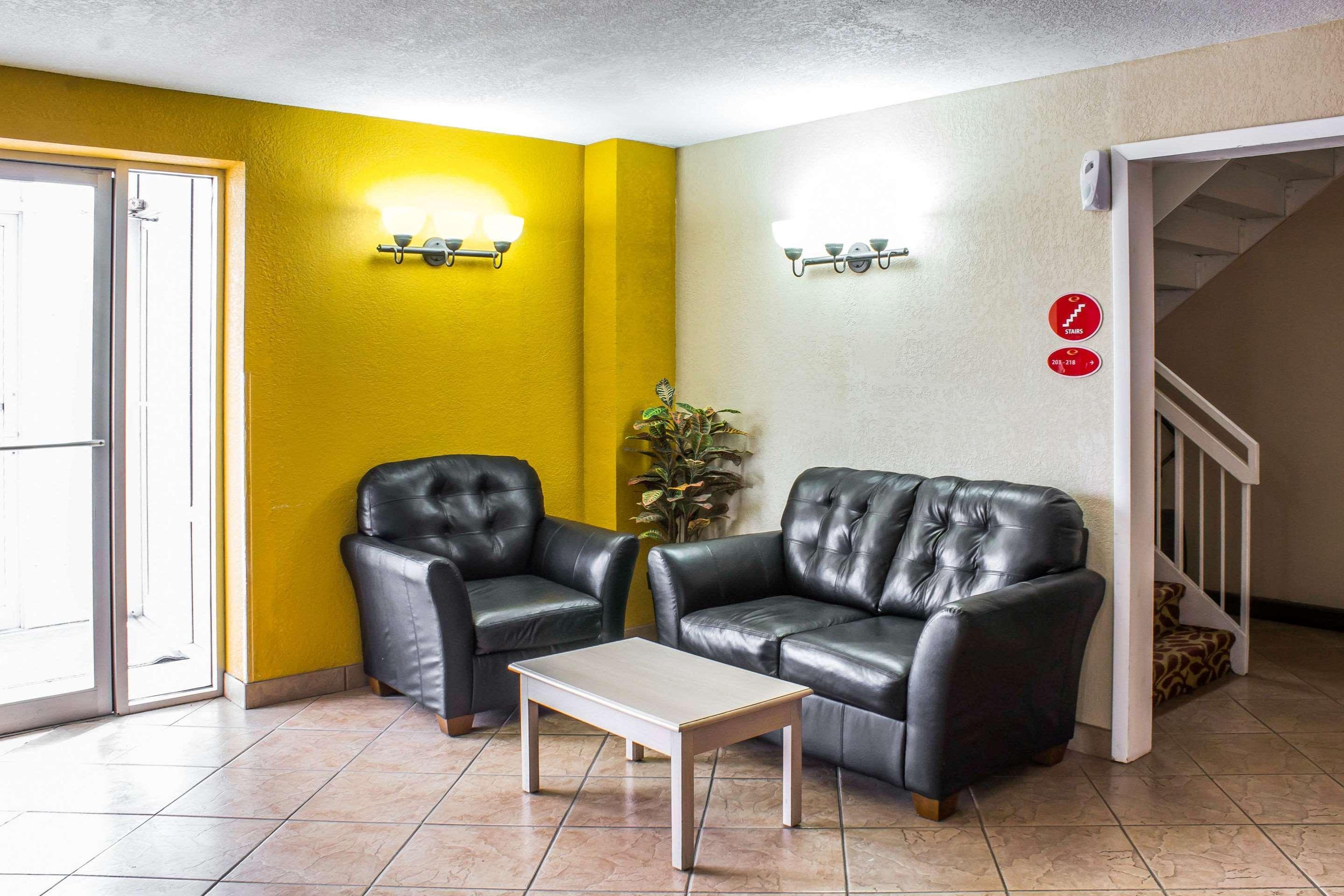 Econo Lodge Inn & Suites Walnut Esterno foto