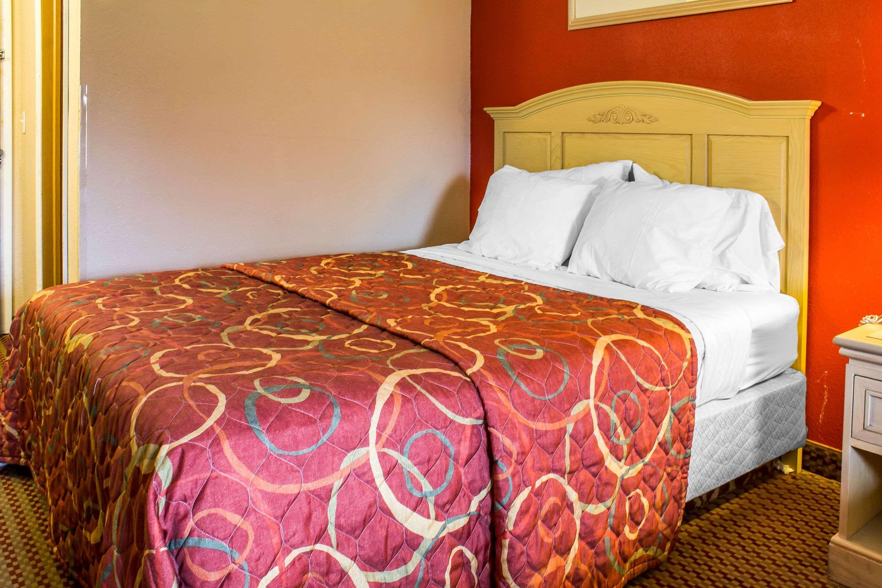 Econo Lodge Inn & Suites Walnut Esterno foto
