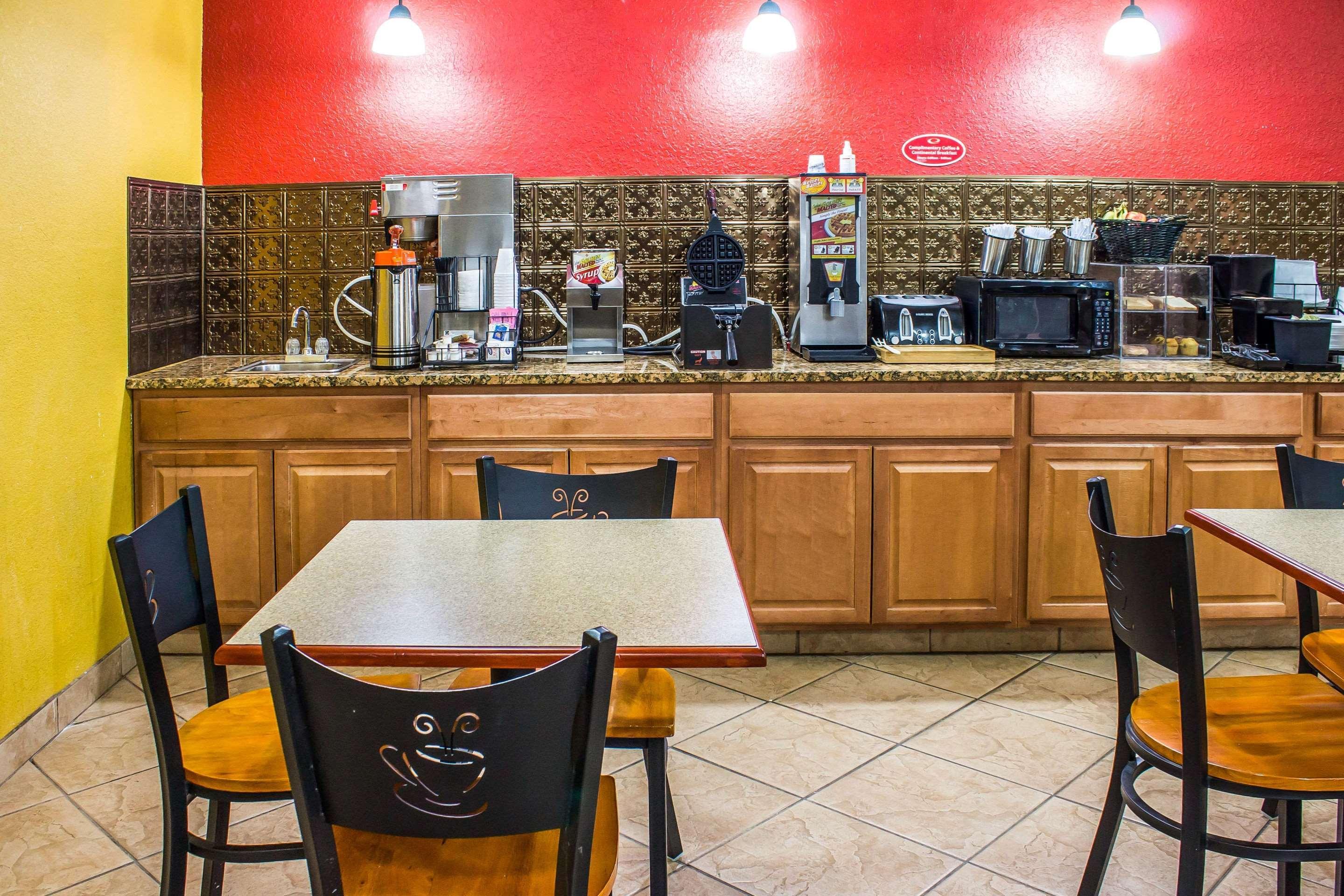 Econo Lodge Inn & Suites Walnut Esterno foto